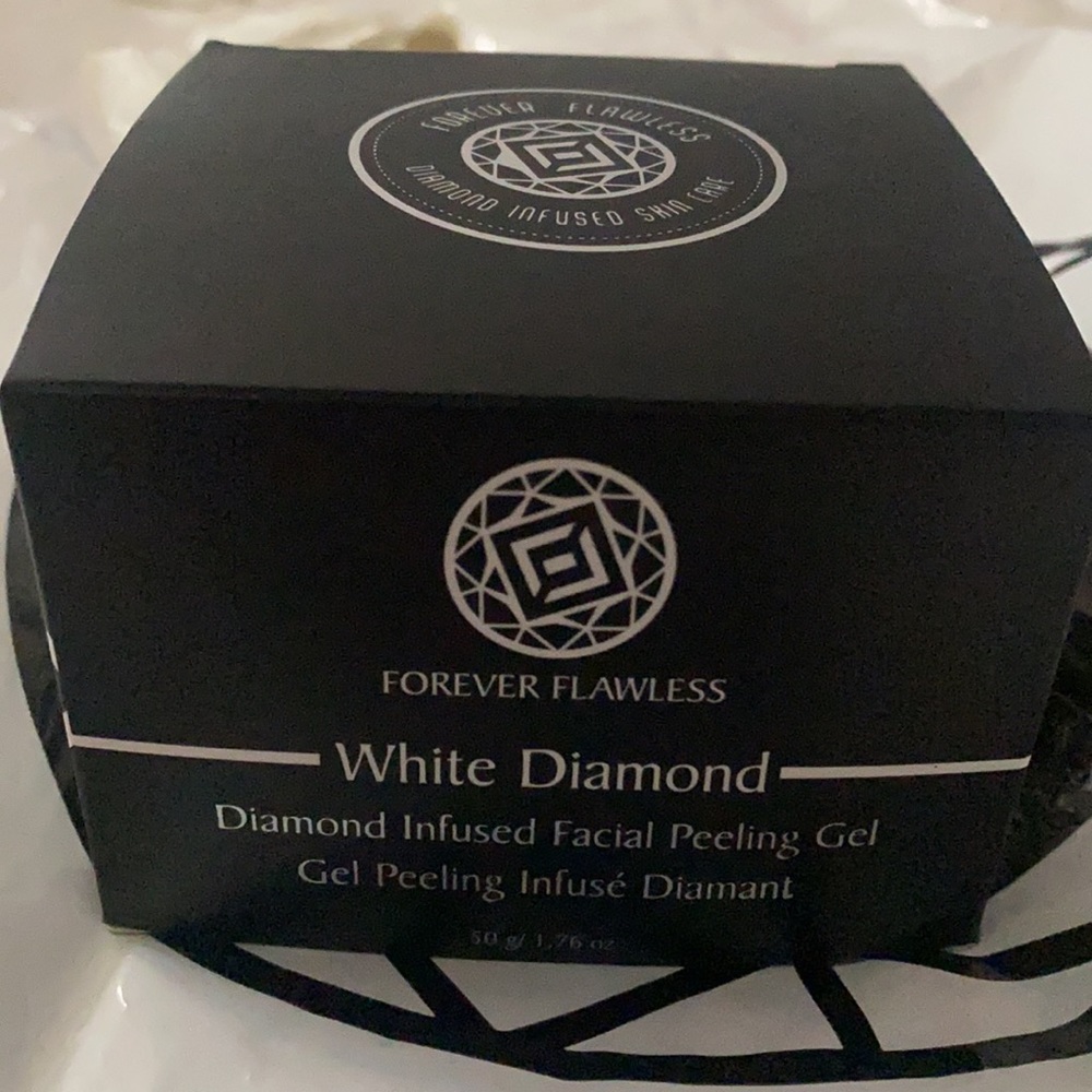 Forever flawless peeling gel and moisturizer